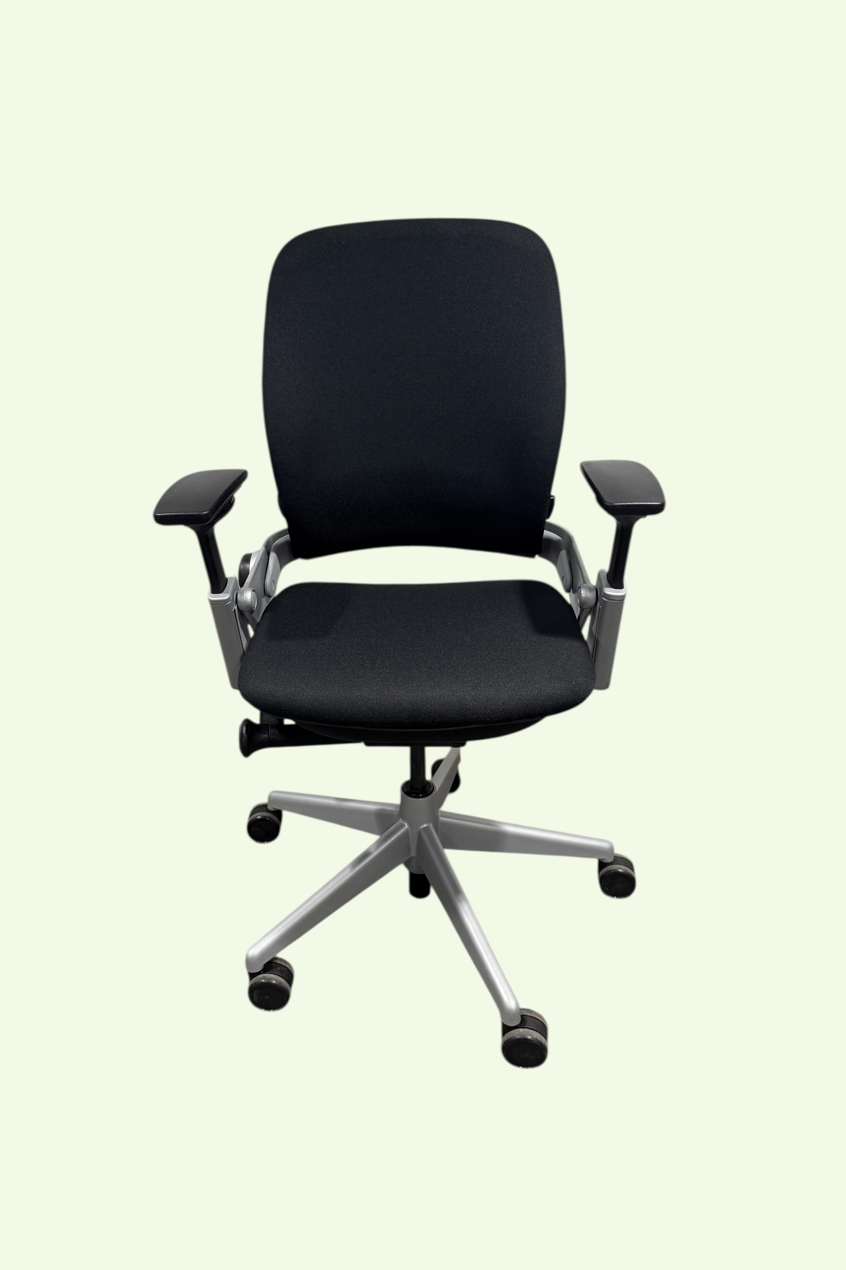 Steelcase Leap V2 Platinum Lentedeal